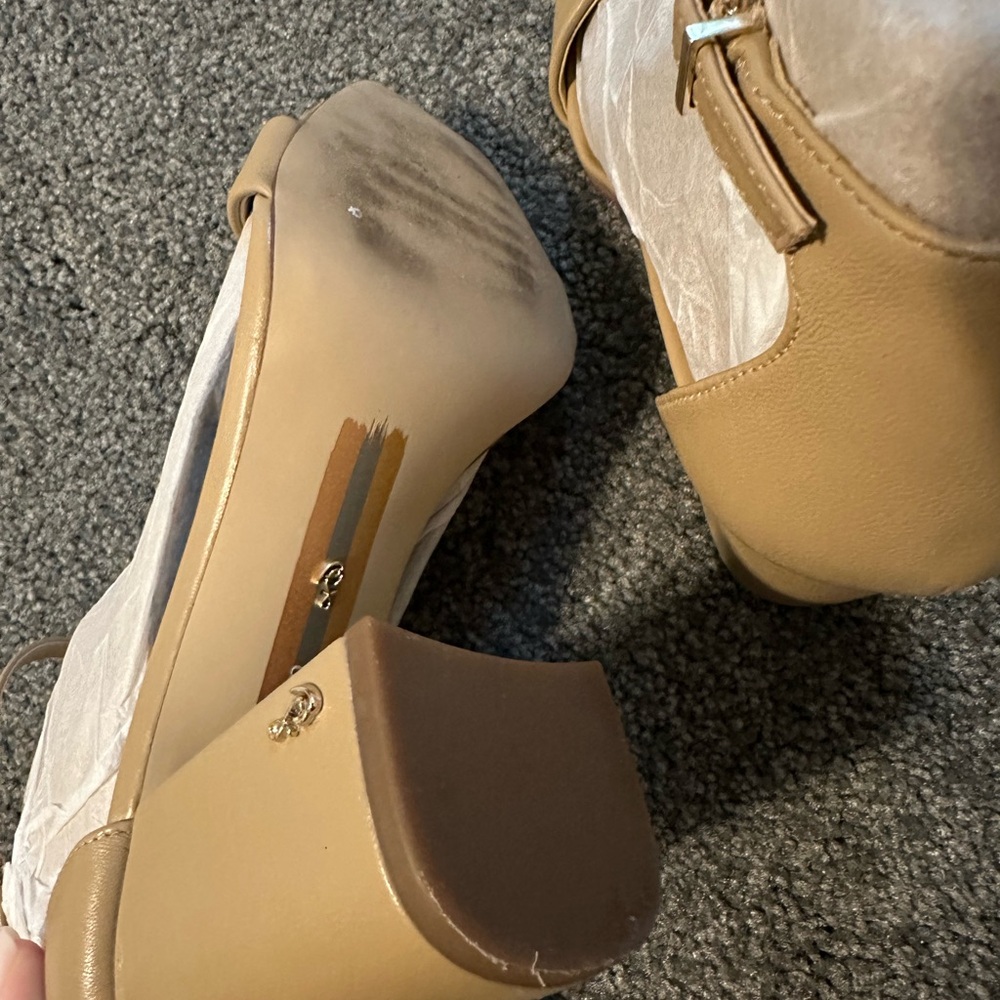 Sam Edelman Daniella Beige Leather Heels - Picture 3 of 3